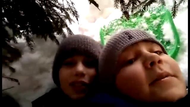 СДЕЛАЛИ СНЕЖНУЮ БАЗУ ПОД ЁЛКОЙ ! смотреть онлайн