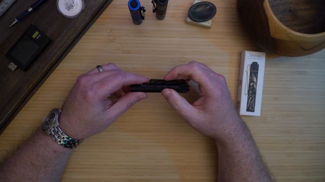 Olight i3T 2 EOS: The BEST EDC Flashlight VALUE of 2024 смотреть онлайн