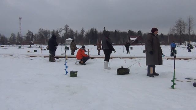 жор форели РК Три Пескаря смотреть онлайн