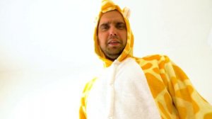 Among US Сиреноголовый в Реальной жизни! Дамик и Папа убегают от Сиреноголового!  Сборник