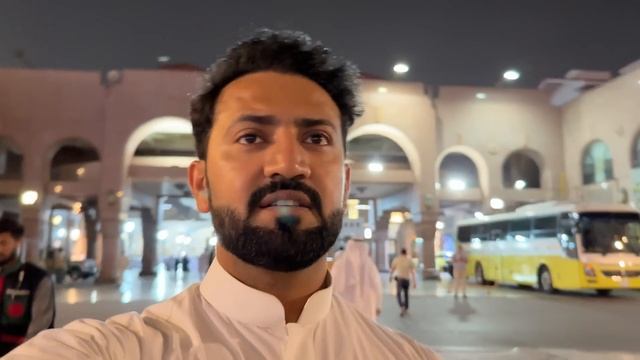 Best Pakistani Food in MADINA | Matka Biryani, Mutton Karahi, Ribs, Barbecue, Malai Boti, Kabab Rot смотреть онлайн