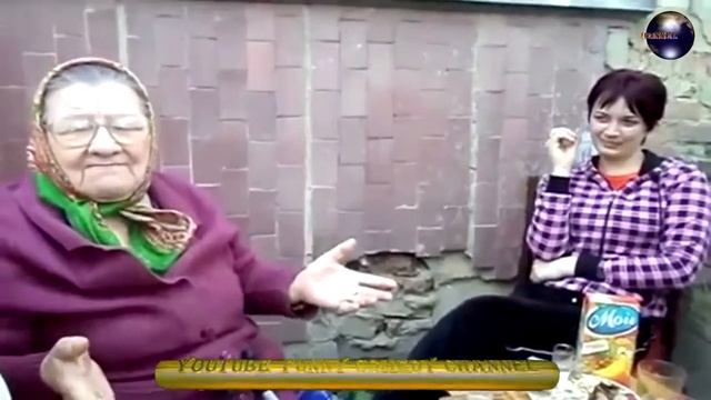 Babushka Zhzhet  CHastushki S Matom Propoet  Krutoj Rasskazhet Anekdot  Pro Treh Sestrits Stishok Z