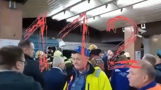 Сегодня на станции метро Печатники произошла встреча Яузы с Номерным смотреть онлайн