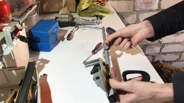 CLK w209 Замена механизма подачи ремня. Як замінити механізм подачі ременя A 209 860 01 82 смотреть онлайн