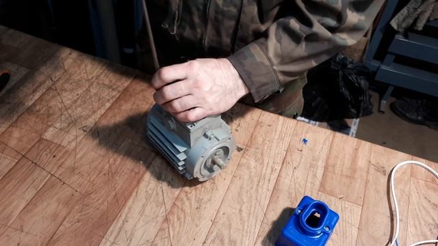 Как подключить асинхронный двигатель к 220 вольт