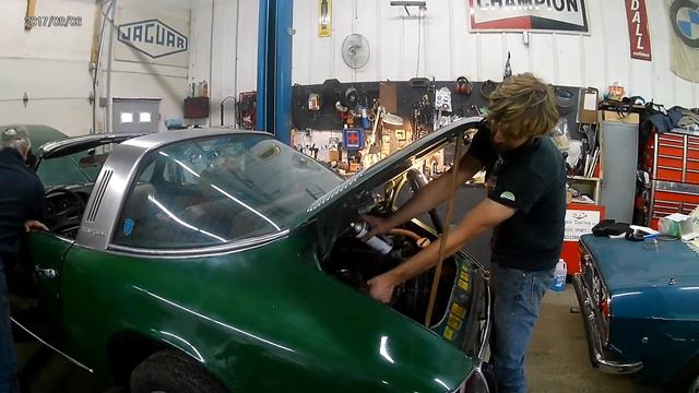 Would a 1971 Porsche 911T start after sitting for 32 Years? смотреть онлайн