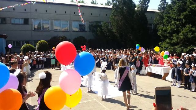 Последний звонок. Школа гимназия 110. Алматы смотреть онлайн