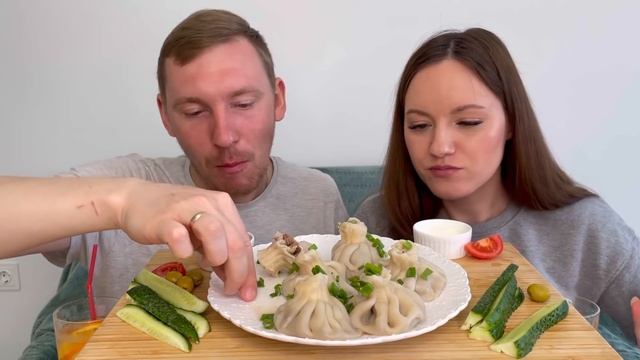 МУКБАНГ ХИНКАЛИ С ГОВЯДИНОЙ 12штук ответы на вопросы кинза оливки MUKBANG KHINKALI WITH BEEF 12stuk смотреть онлайн