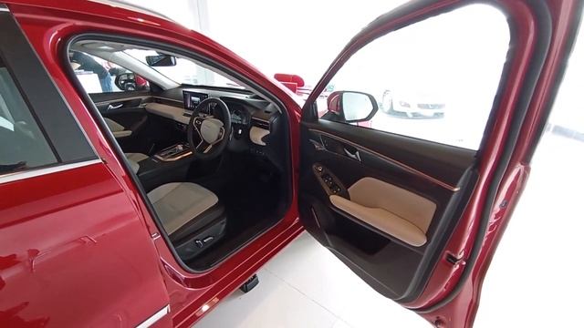 Haval Jolion MAX 1.5T 7AT red walkaround exterior and interior (Brunei) смотреть онлайн