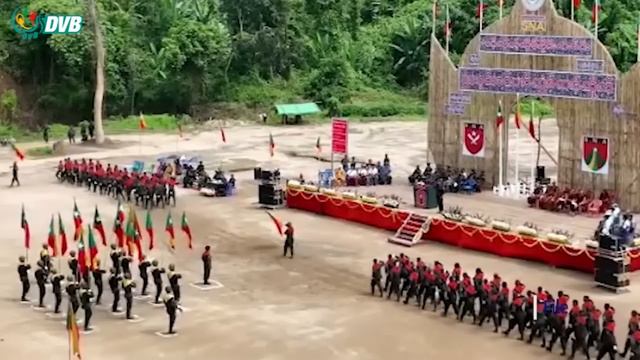 ဗန်းမောက်မှာ စစ်တပ်နဲ့ SNA ပူးပေါင်းတပ်တို့ PDF အဖွဲ့တွေနဲ့ တိုက်ပွဲ ဖြစ်- DVB News смотреть онлайн