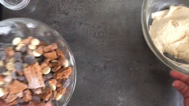 Eggless biscoff blondie | blondie recipe | lotus biscoff recipe смотреть онлайн