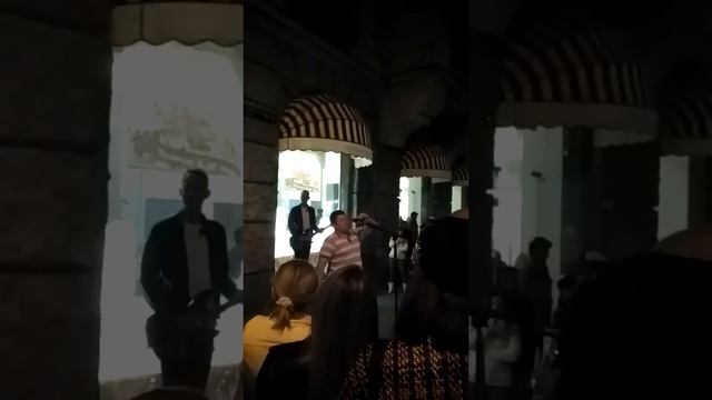 Самый лучший уличный музыкант во Львове 😍 смотреть онлайн