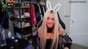 УФФ ДЕВУШКА МАПКЕ ПОКАЗЫВАЕТ ПОПУ🍑