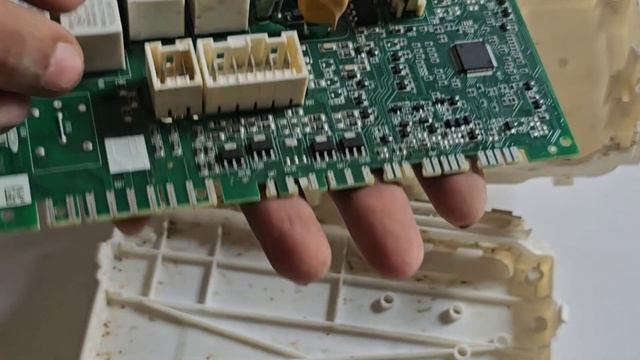 Fixing A Whirlpool F01 Error Code смотреть онлайн