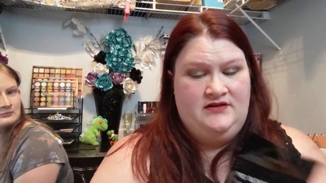 EYESCREAM Beauty Bag September 2021 IS THIS WORTH IT? Unboxing/Opening PRODUCT ALREADY BROKE смотреть онлайн