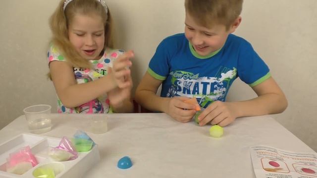 Делаем разноцветные МЯЧИКИ попрыгунчики DIY ДИЙ своими руками распаковка обзор прыгающих шариков смотреть онлайн