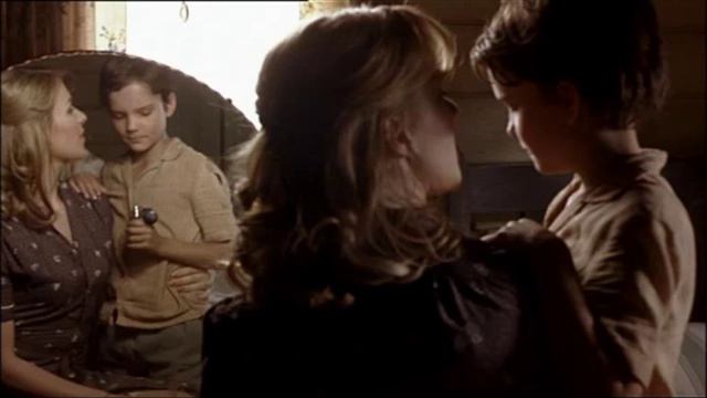 Kodi Smit-McPhee - Rumulus My Father