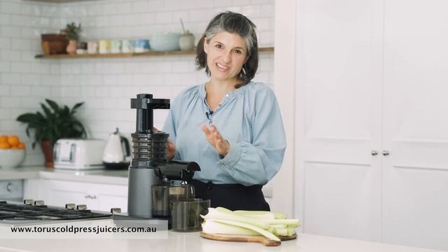 Easiest Celery Juice in the Torus Echo Twin Auger Cold Press Slow Juicer смотреть онлайн