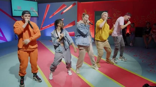 ПСИХ ДОСТАЛ ИЗО РТА ТАРАКАНА! Шок Ани Покров, Карины Кросс и Кати Адушкиной _ Удиви меня!.mp4 смотреть онлайн