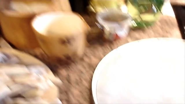Хрустики из свиных ушек замаринованные в лимонном соусе с чили и чесночком смотреть онлайн