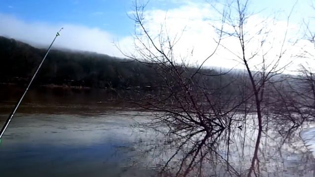 Первая рыбалка после ледохода. Начало апреля 2021г. смотреть онлайн
