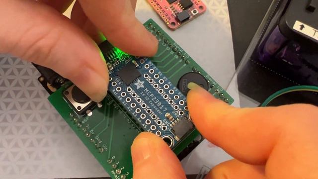 MCP23017 QT 'drop n beep' tester + some PINK PCB samples смотреть онлайн