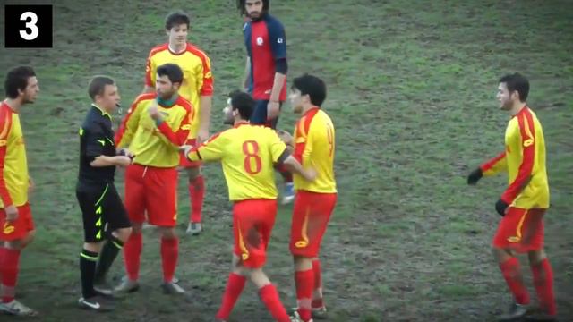 Tarjetas Rojas Extrañas en el Fútbol - Expulsiones Raras y Divertidas De La Historia смотреть онлайн