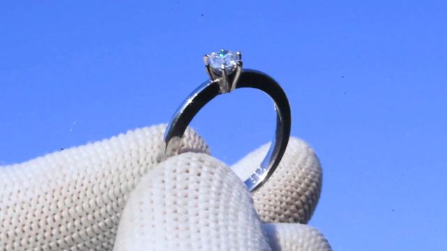 Кольцо из белого золота (585) с бриллиантом (0.3) смотреть онлайн