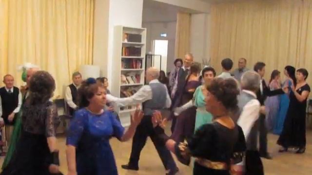 Дружеский котильон - снимаю, помогаю,напоминаю и вообще... смотреть онлайн
