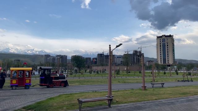 Красивый вид на горы 🏔️. Бишкек. Кыргыз тоолору КЕРЕМЕТ 😍🇰🇬 смотреть онлайн