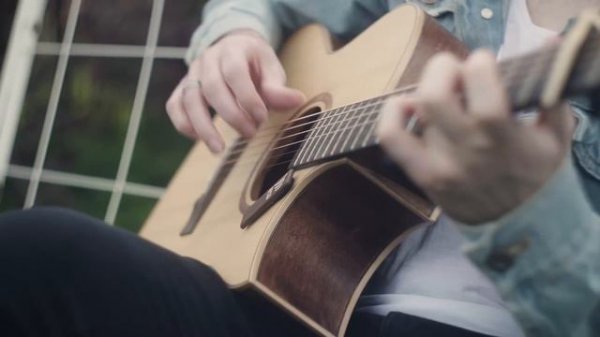 The Weeknd - Blinding Lights - Fingerstyle Guitar Cover [WITH TABS]