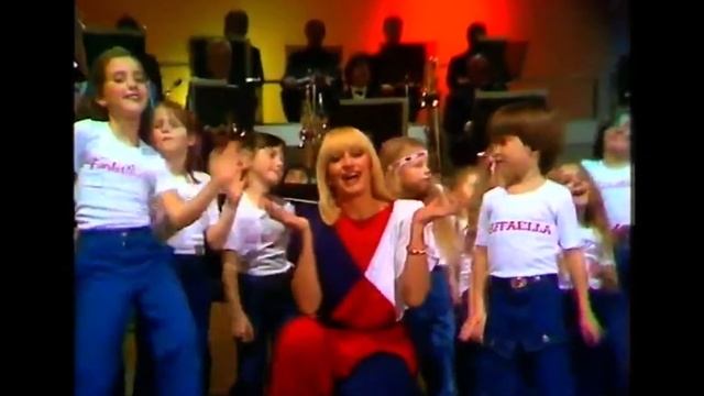 Raffaella Carrà - Raffaella Carrà '81 (italiano) (FULL VISUAL ALBUM all videos + bonus) 1981 смотреть онлайн