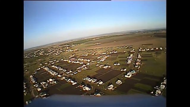 Дрожжаное с высоты птичьего полета. FPV видео. смотреть онлайн
