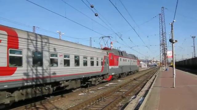 ЧС7-092 отправляется с поездом № 742 Белгород - Москва смотреть онлайн