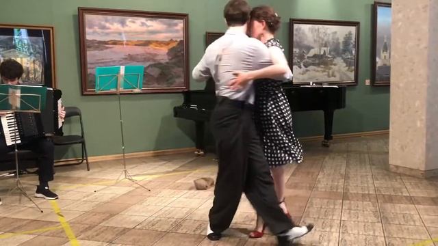 Майя Венгрецева и Данила Богданович. Аргентинское танго в школе акварели Сергея Андрияки. 1/2 смотреть онлайн