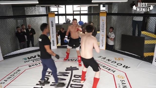 Коваленко подрался с Фараоном! Наконец-то Святослав отхватил в бою