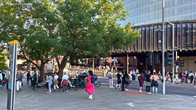 Beautiful Streets of London ??? | London Bridge, Borough Market | Walking London 4K смотреть онлайн