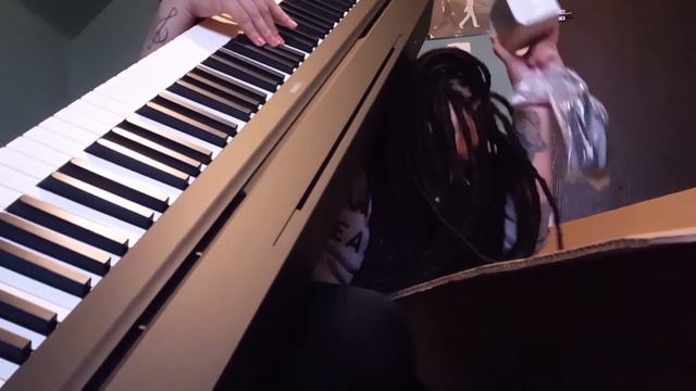 I GOT A NEW PIANO! | Unboxing смотреть онлайн