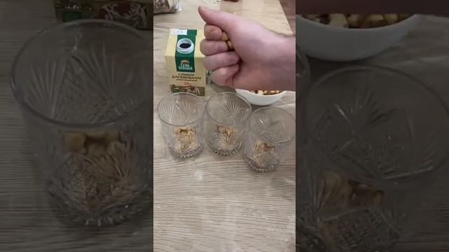 Вкуснейший десерт. жаренный фундук в шоколаде с мороженым. for #shorts смотреть онлайн