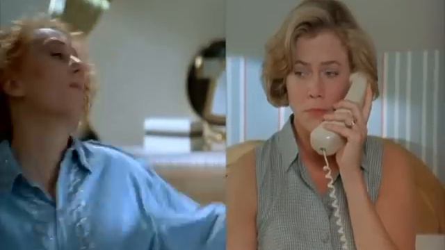Serial Mom Phone Call смотреть онлайн