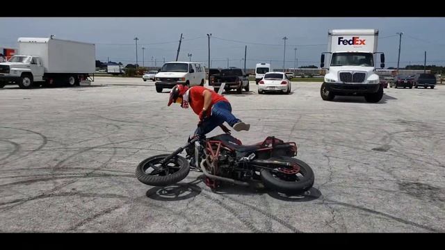 CBR300 Stunt Riding смотреть онлайн