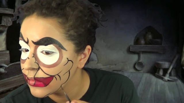 Disney Evil Queen from Snow White Body Paint Cosplay Tutorial (feat bowsNnails) (NoBlandMakeup) смотреть онлайн