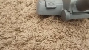 Как правильно пылесосить ковёр с длинным ворсом и без ворса.
