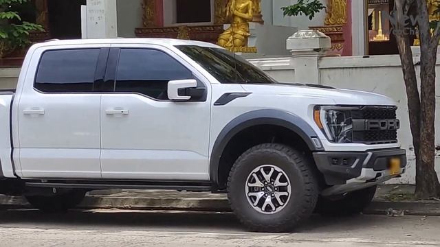 เจอตัวเป็นๆ Ford F-150 RAPTOR จาก สปป.ลาว ตัวจริงโคตรหล่อ!!