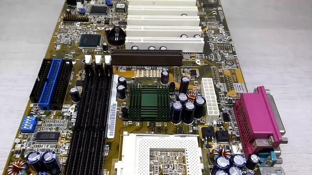 ASUS CUSL2-C Socket 370 - intel i815E ATX - Small Review смотреть онлайн