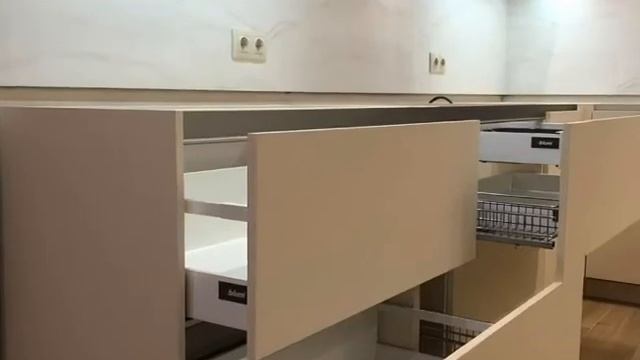 Кухня в современном стиле модель 2021 года смотреть онлайн