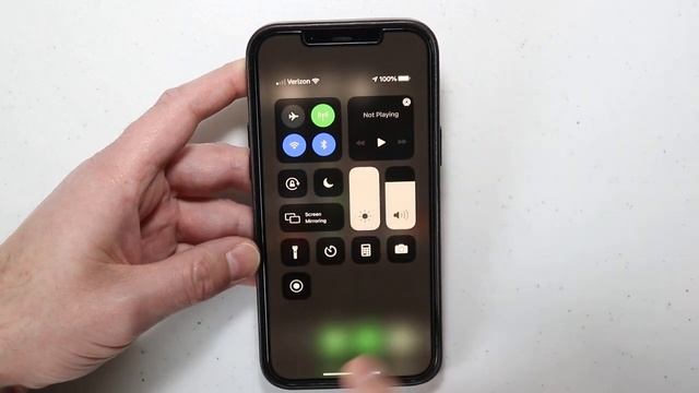 How To Record The Screen On Your iPhone 12, 12 Pro, 12 Mini, 12 Pro Max смотреть онлайн