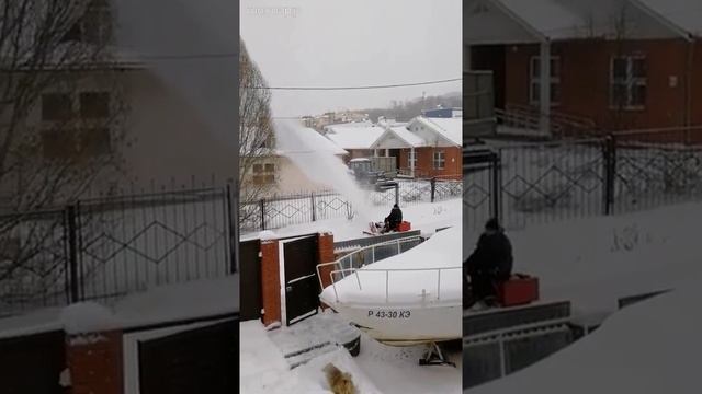 Гусеничный снегоуборщик Первая проба смотреть онлайн