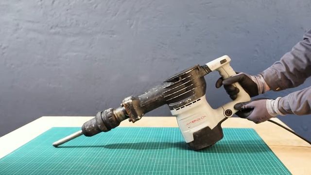 Отбойный молоток ИНТЕРСКОЛ М-201500ЭВ смотреть онлайн