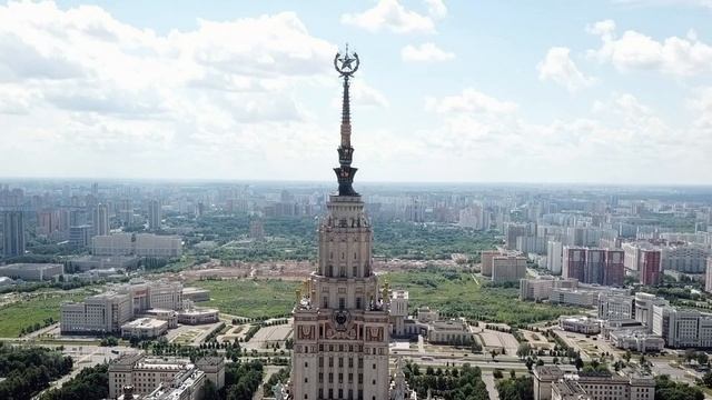 МГУ с высоты птичьего полёта. Lomonosov Moscow State University смотреть онлайн